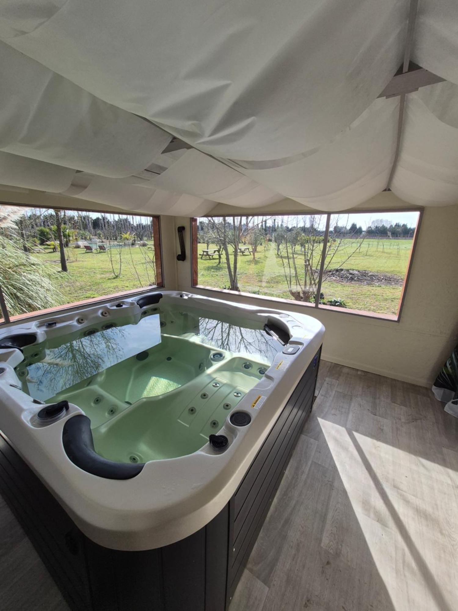 Le Mas Des Cerisiers Jacuzzi Et Sauna Inclus Pour Tous Les Logements Avignon Ngoại thất bức ảnh