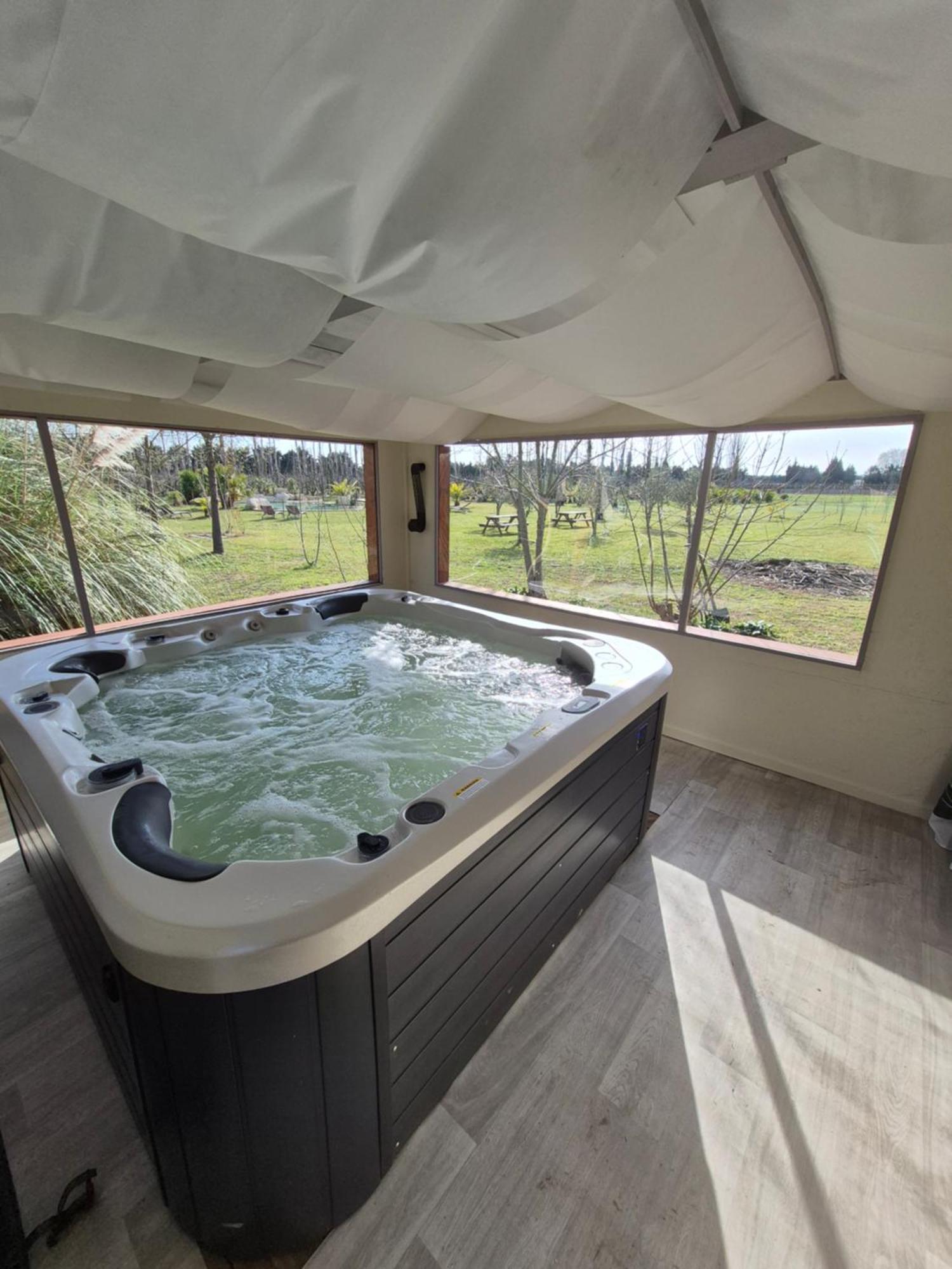 Le Mas Des Cerisiers Jacuzzi Et Sauna Inclus Pour Tous Les Logements Avignon Ngoại thất bức ảnh