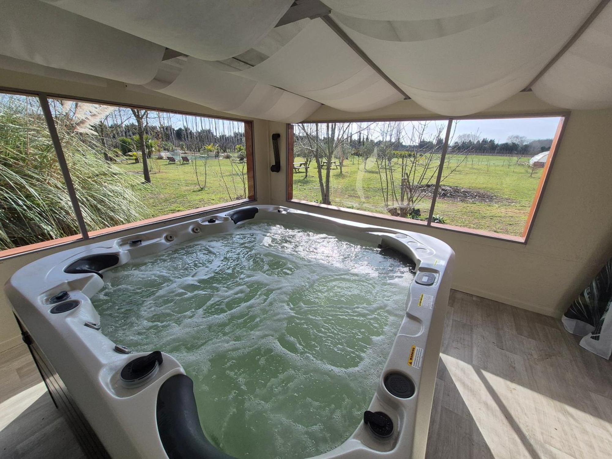 Le Mas Des Cerisiers Jacuzzi Et Sauna Inclus Pour Tous Les Logements Avignon Ngoại thất bức ảnh