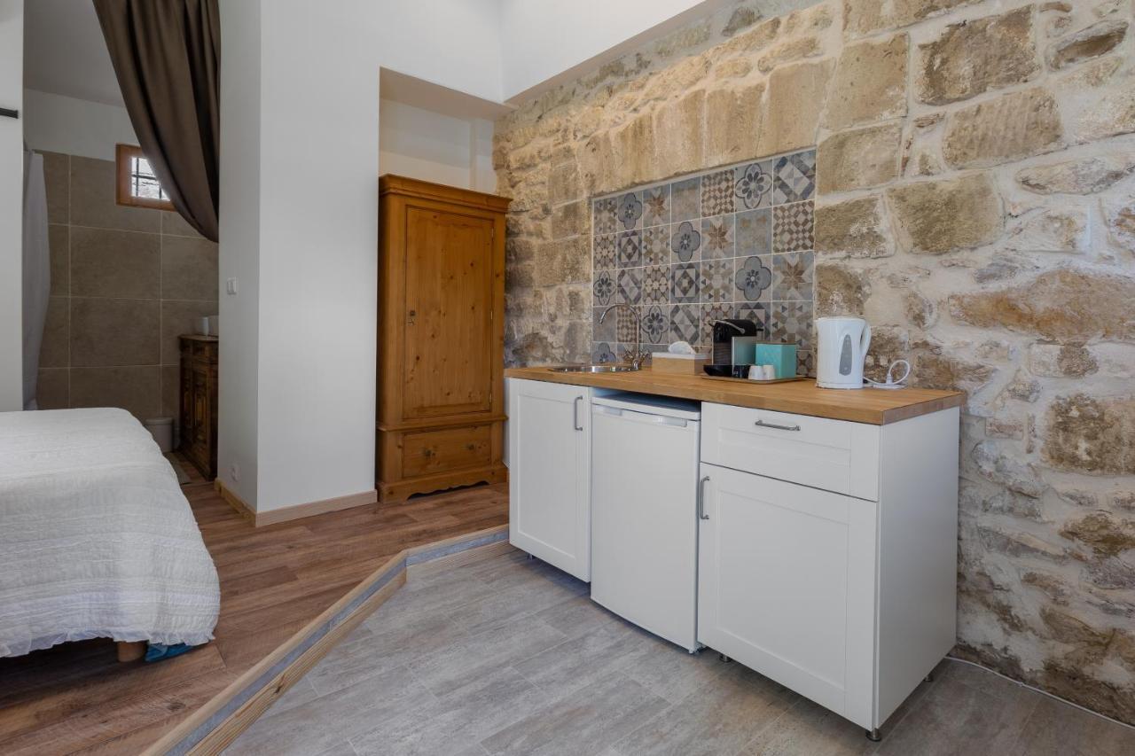 Le Mas Des Cerisiers Jacuzzi Et Sauna Inclus Pour Tous Les Logements Avignon Ngoại thất bức ảnh