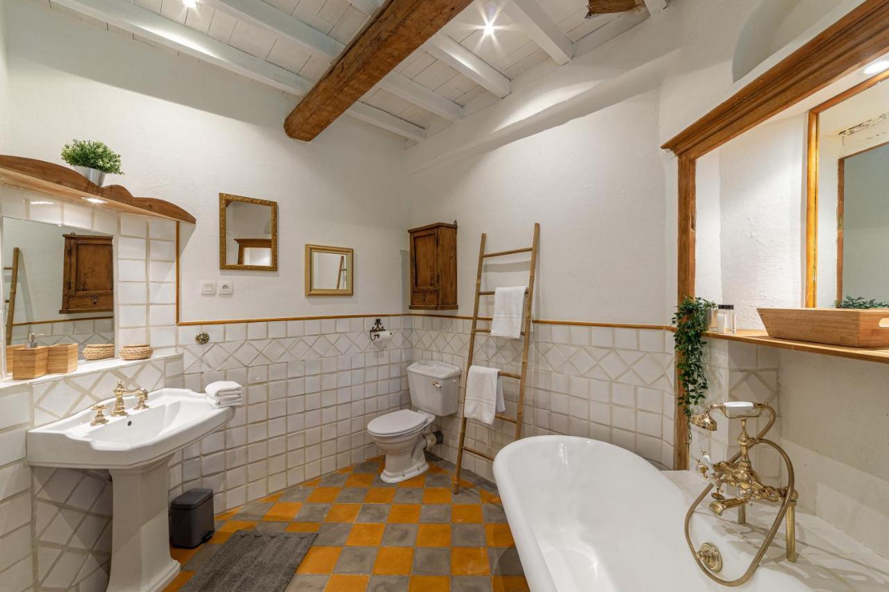 Le Mas Des Cerisiers Jacuzzi Et Sauna Inclus Pour Tous Les Logements Avignon Ngoại thất bức ảnh